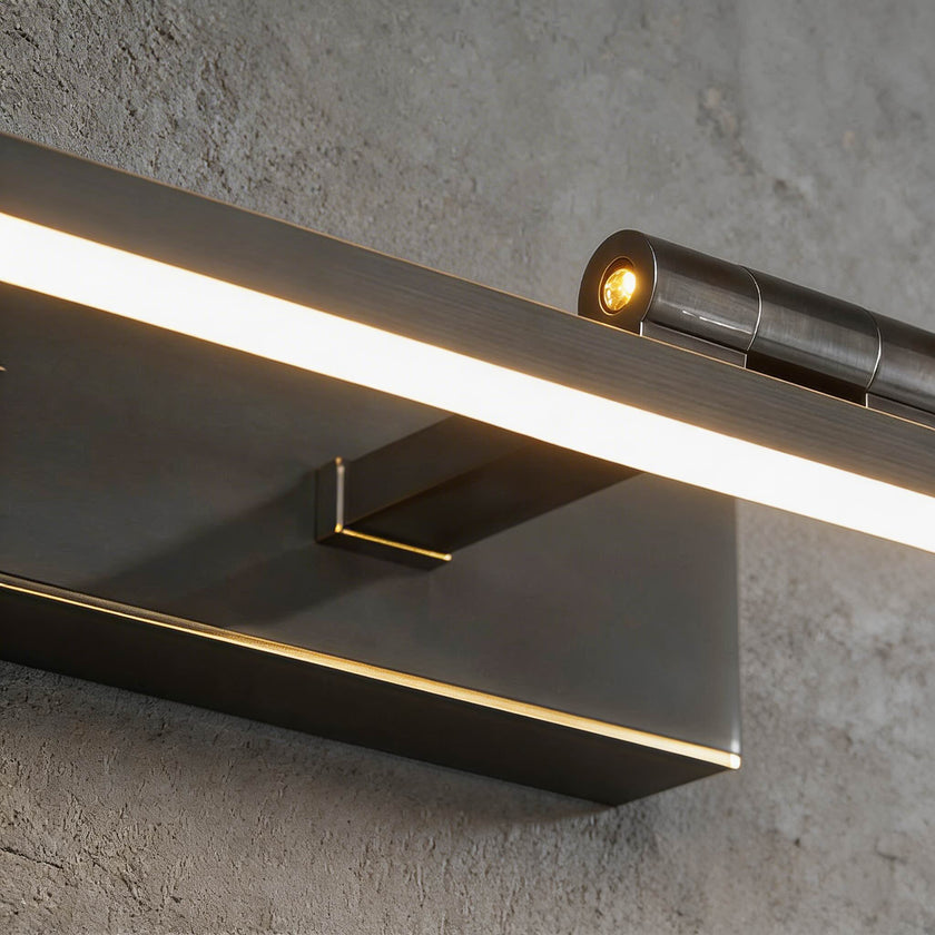 Miravo – Rotatable LED Vanity Light Bar.